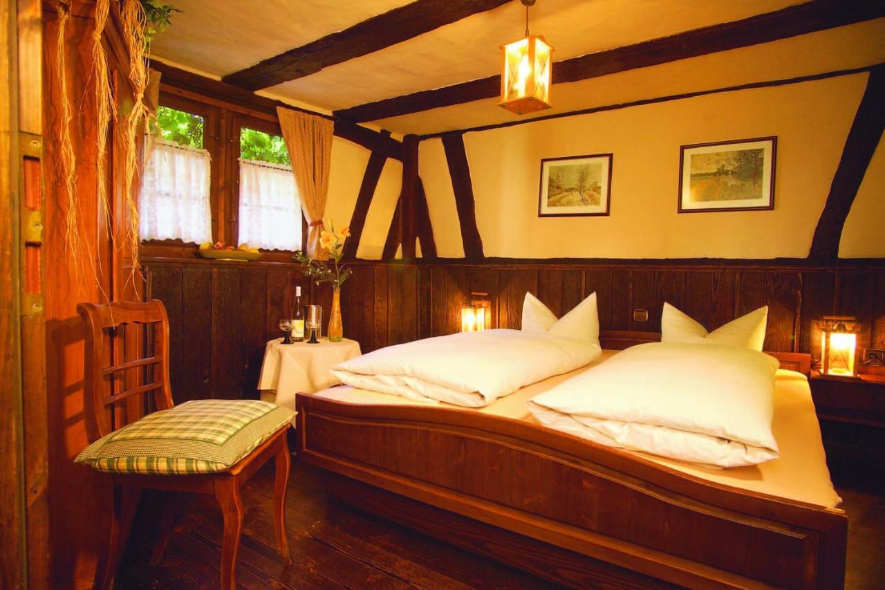 Hotel Restaurant Zum Nachtwaechter Lienzingen Quarto foto